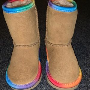 Uggs Size 6 (toddler)